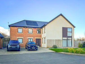 Photo 20- click for photo gallery